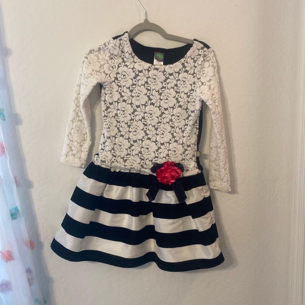 Girls dress